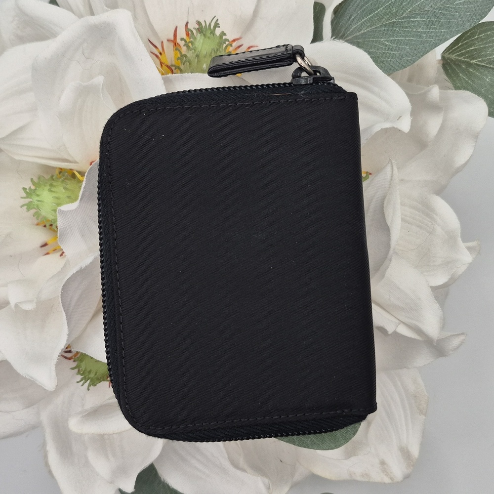 Authentic MINT CONDITION PRADA Black Zip-Around Wallet - Picture 2 of 11